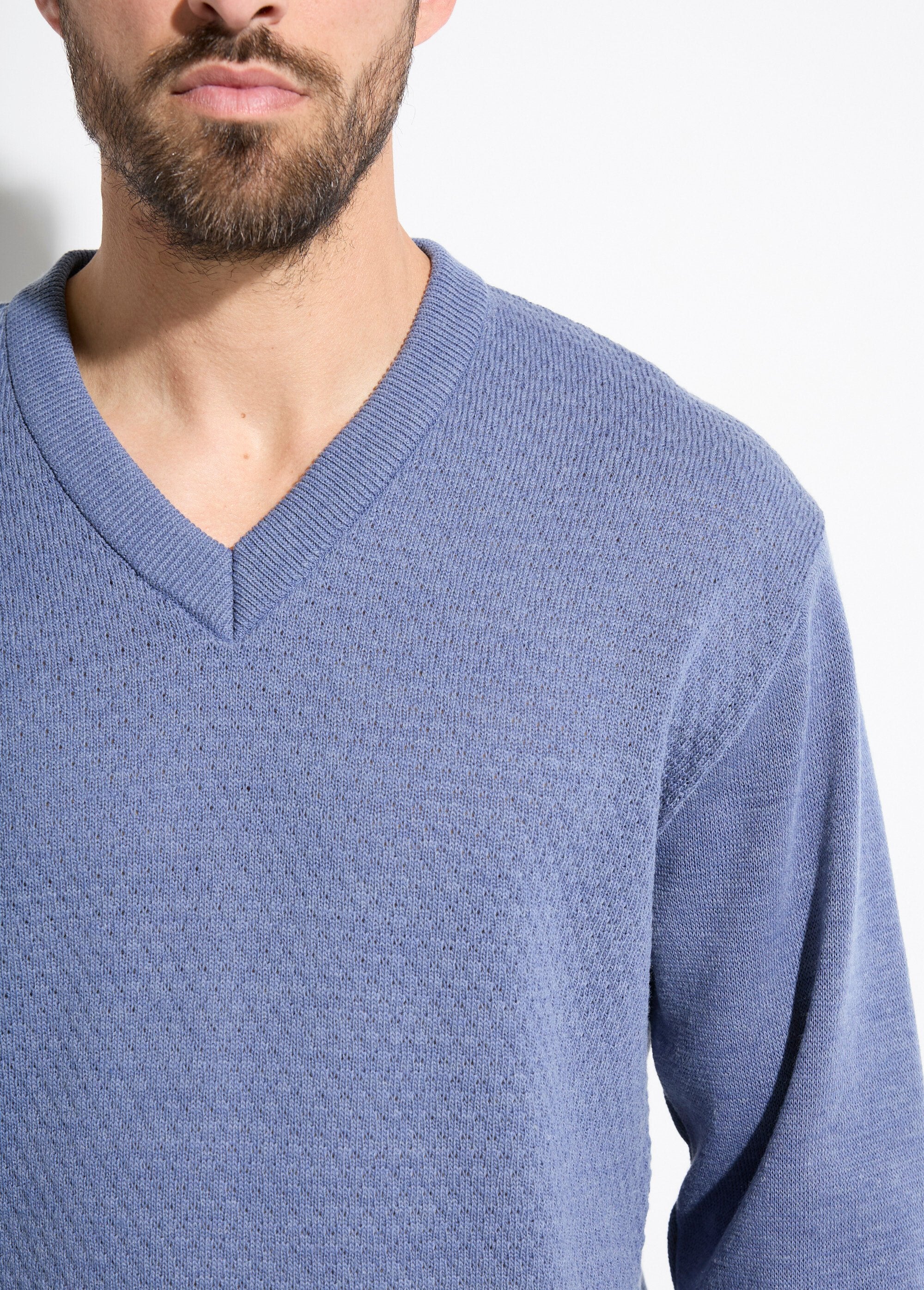 Pull_maille_fantaisie_laine_col_V_manches_longues_Bleu_DE1_slim