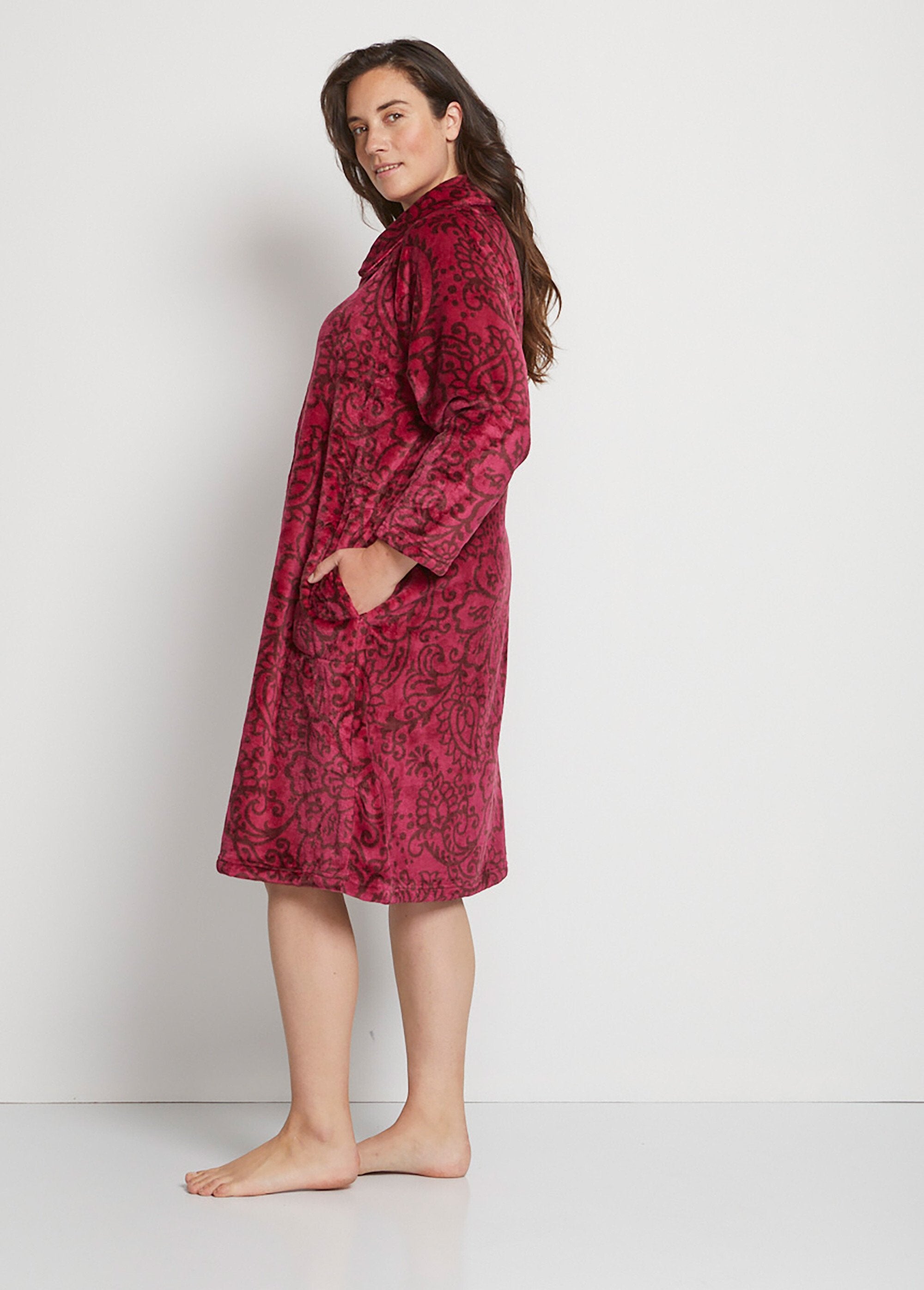 Fleece_knit_buttoned_dressing_gown_Ruby_DR1_curvy