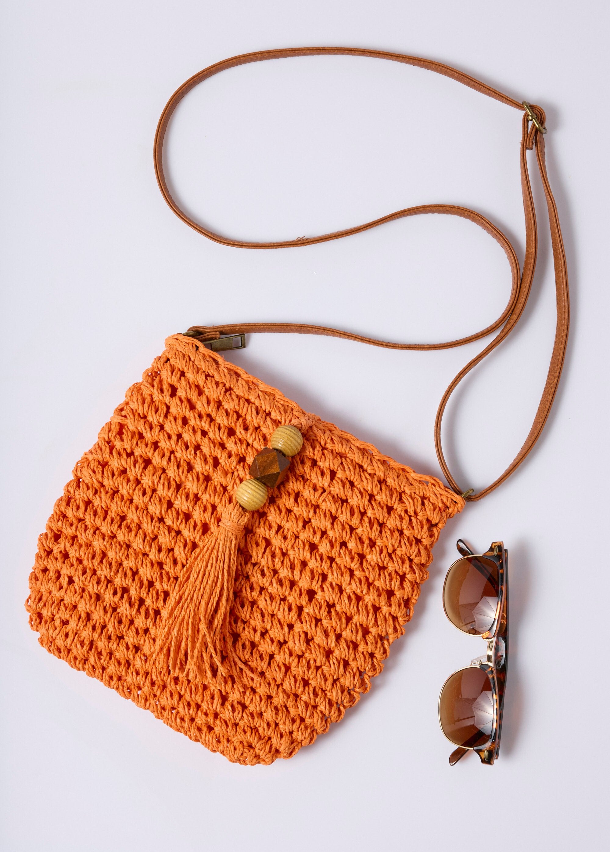 Straw_shoulder_bag,_pearl_pompom_Orange_DE1_slim