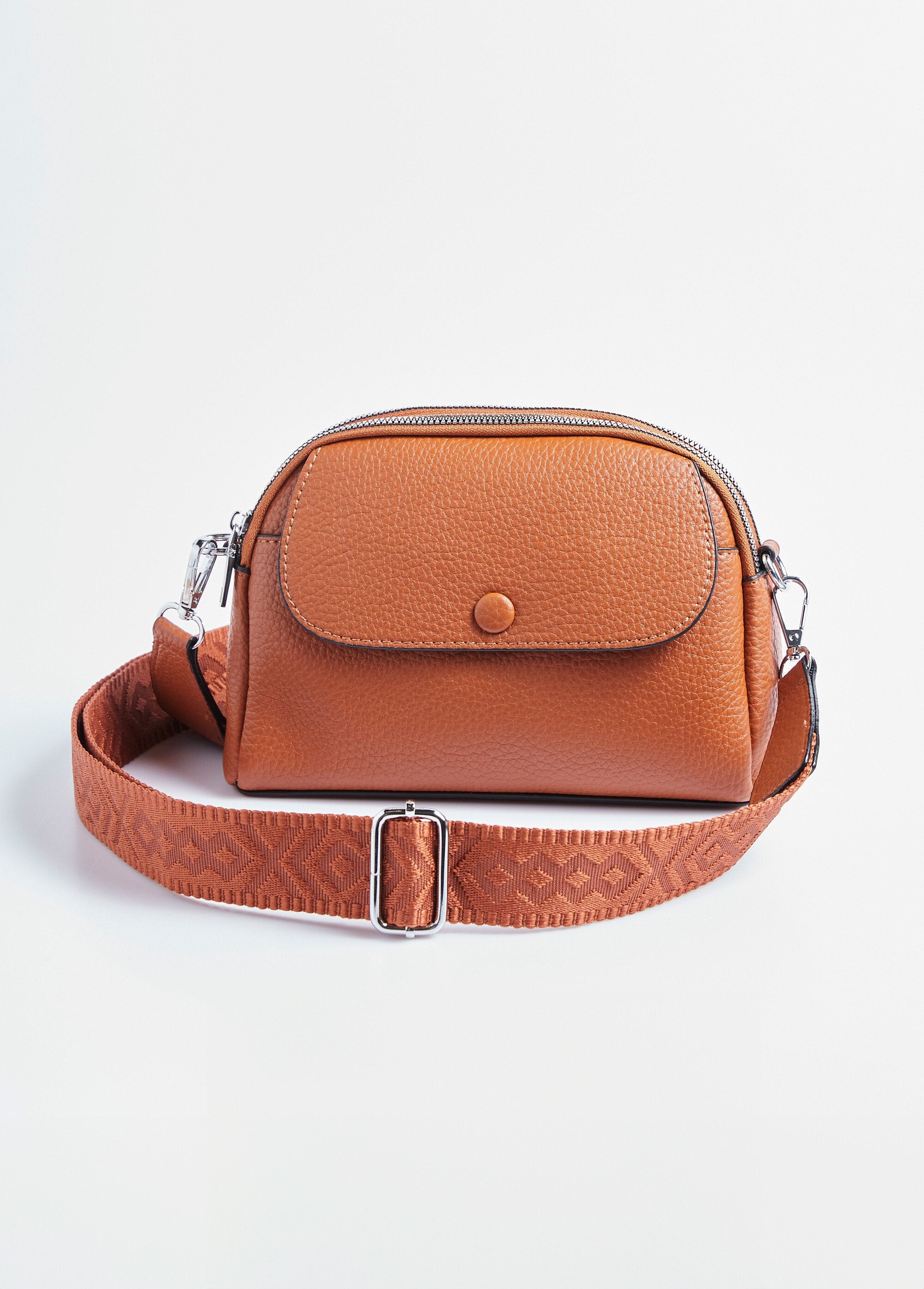 Grained_faux_leather_bag_with_shoulder_strap_camel_FA1_slim