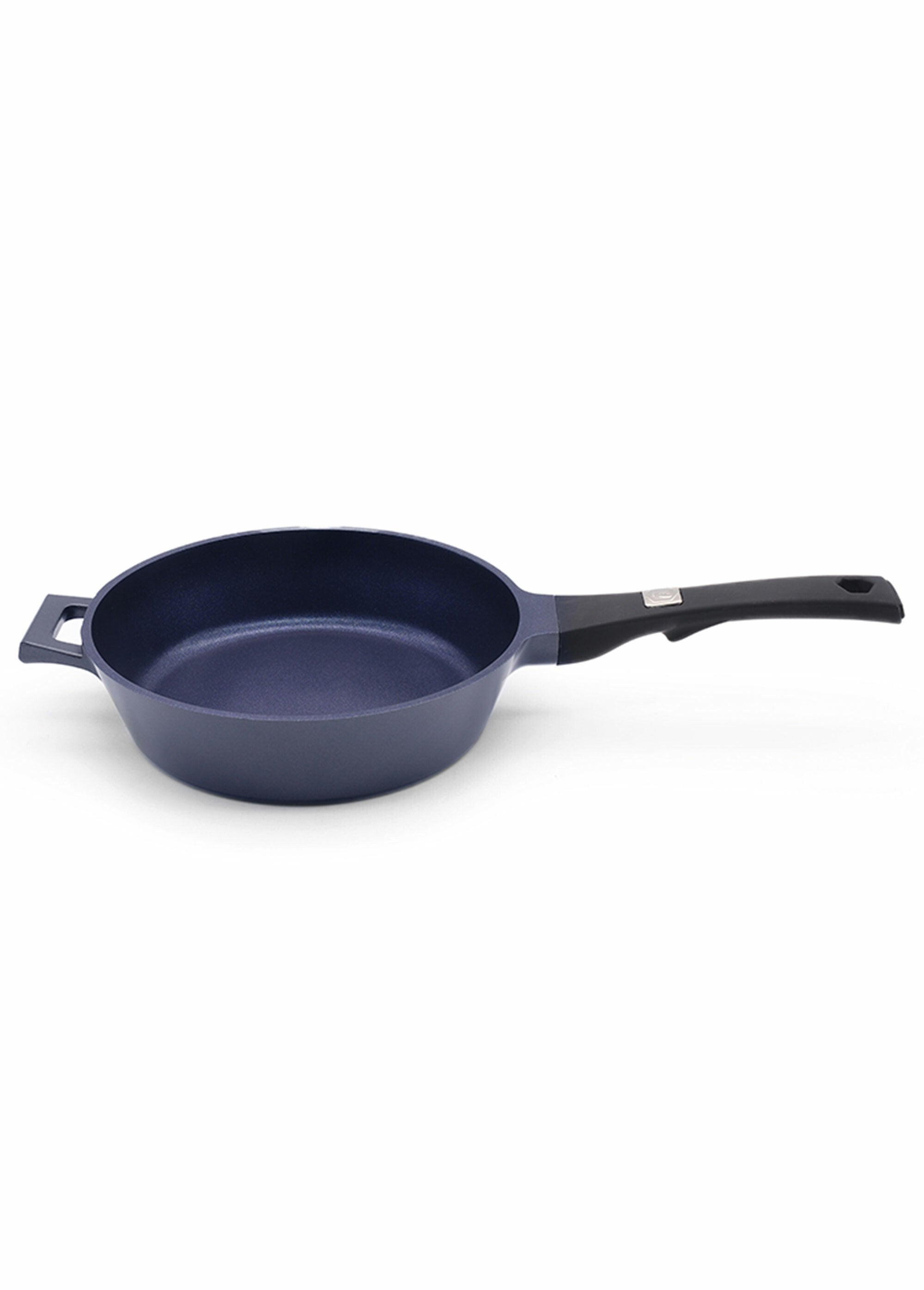 Black_sauté_pan_24_cm_-_"Blue_Diamond"_Blue_DE1_slim