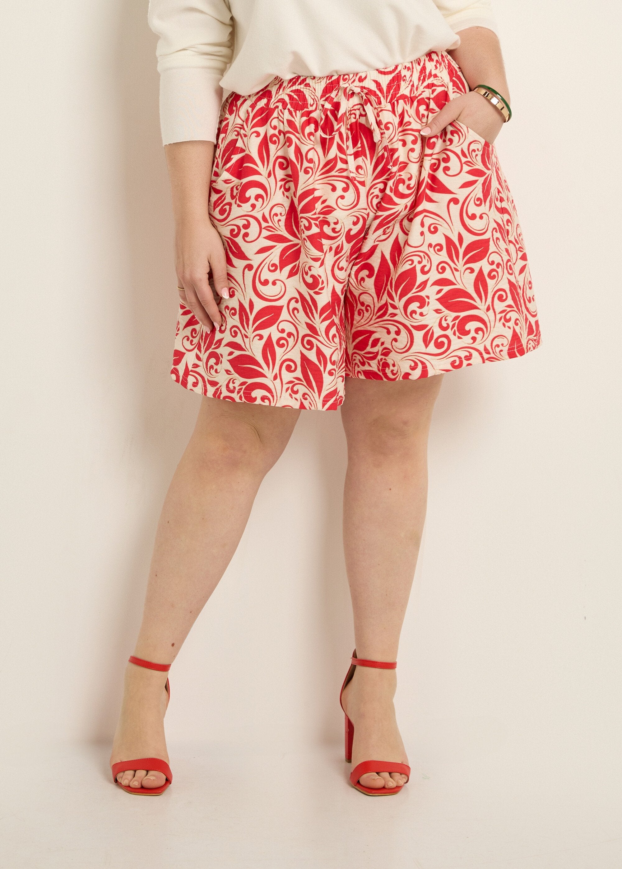 Wide_printed_shorts,_elasticated_waist_Ecru_and_red_FA1_curvy