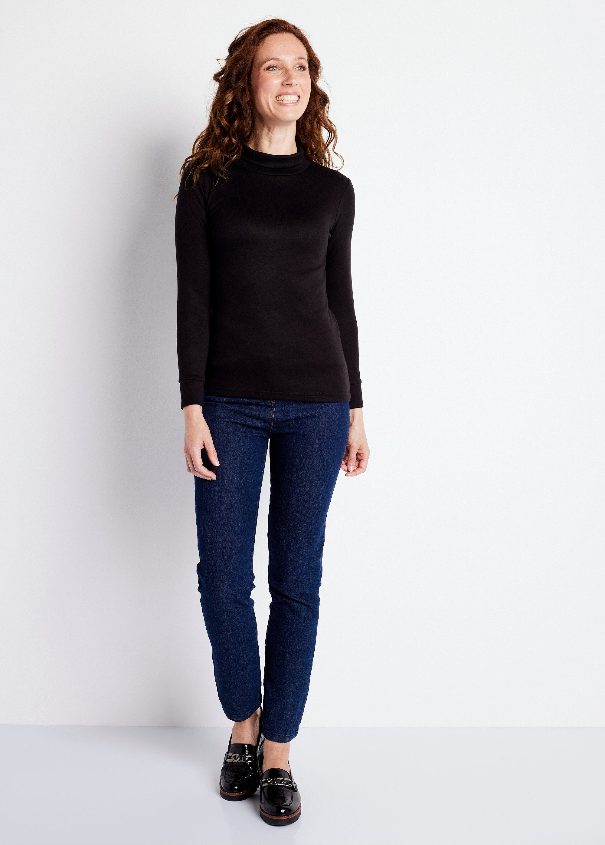 Warm_turtleneck_undershirt_in_plain_interlock_knit_Black_SF1_slim