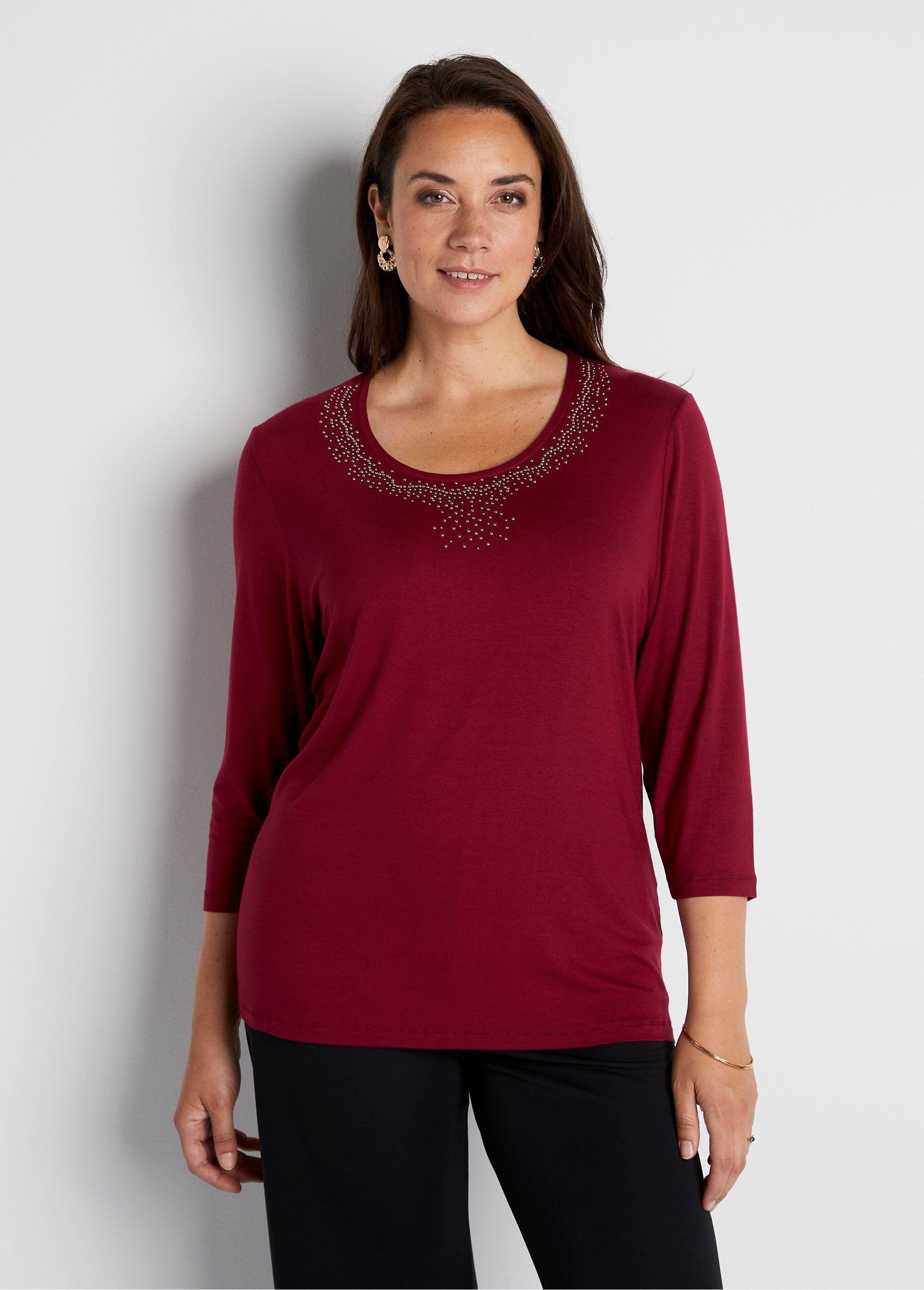 Flowing_t-shirt_with_rhinestones_3/4_sleeves_Bordeaux_FA1_curvy