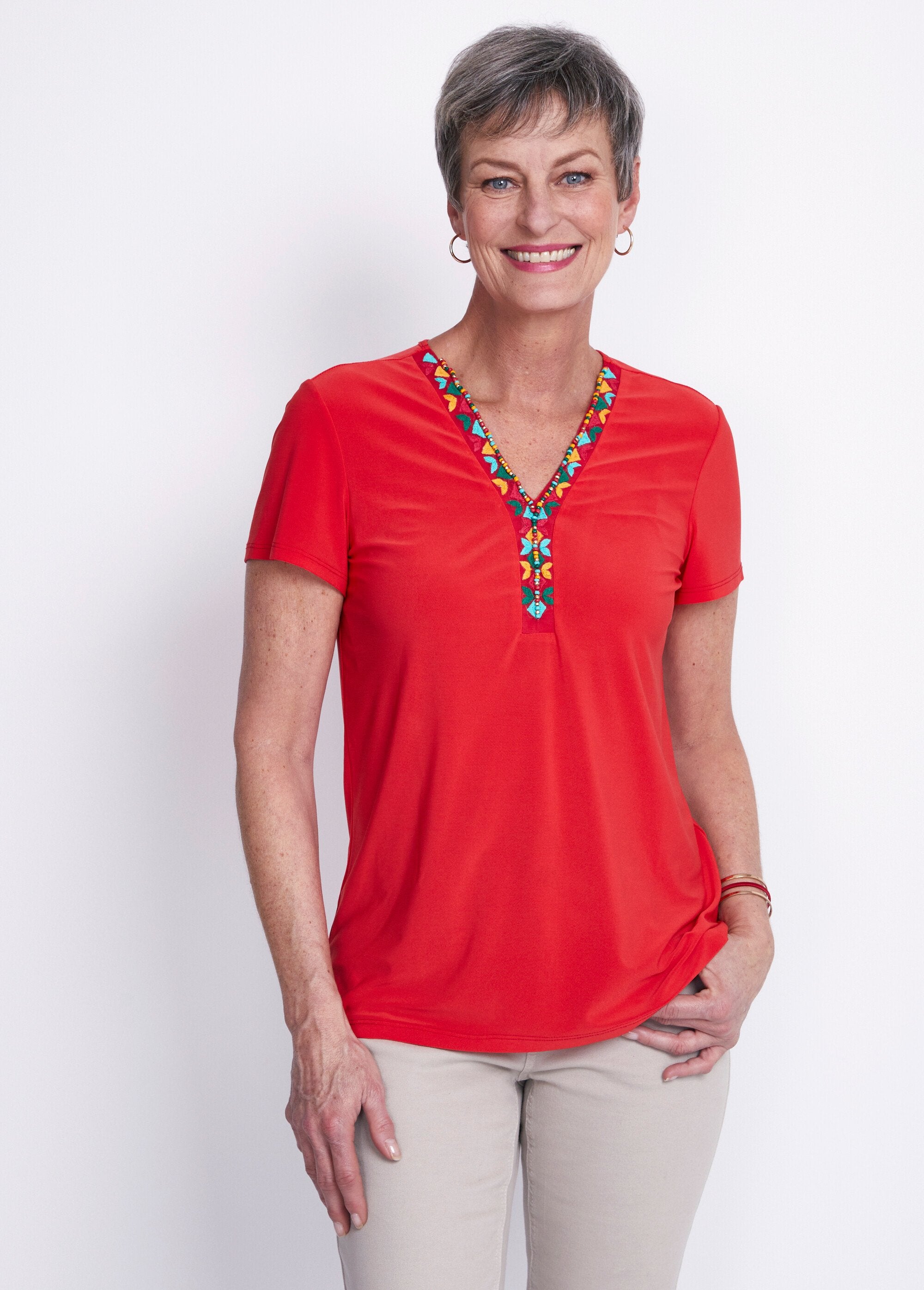 Stretchy_mesh_T-shirt_with_fancy_neckline_Red_FA1_slim