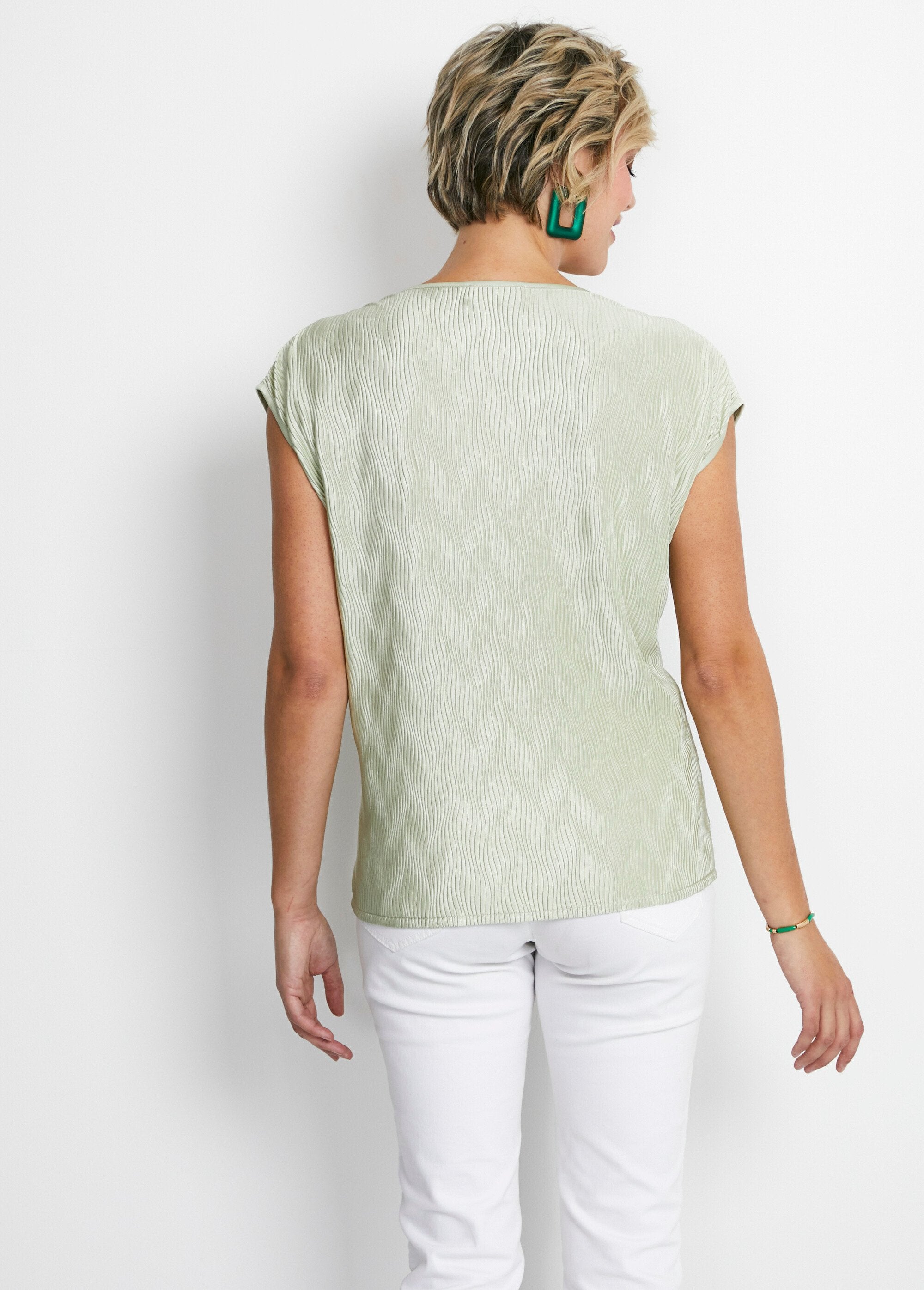 Satin_pleated_cropped_top_Green_DO1_slim