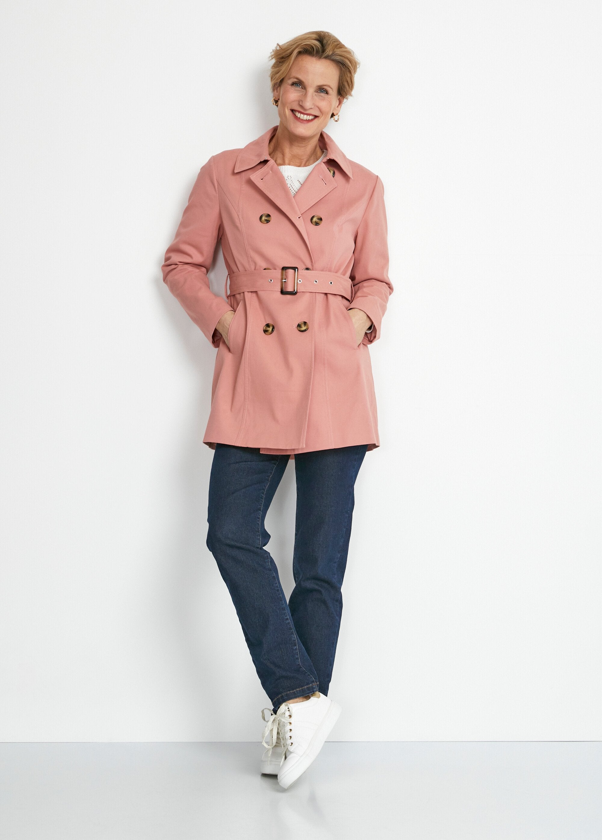 Short_double-breasted_trench_coat_with_pointed_collar_Old_pink_SF1_slim