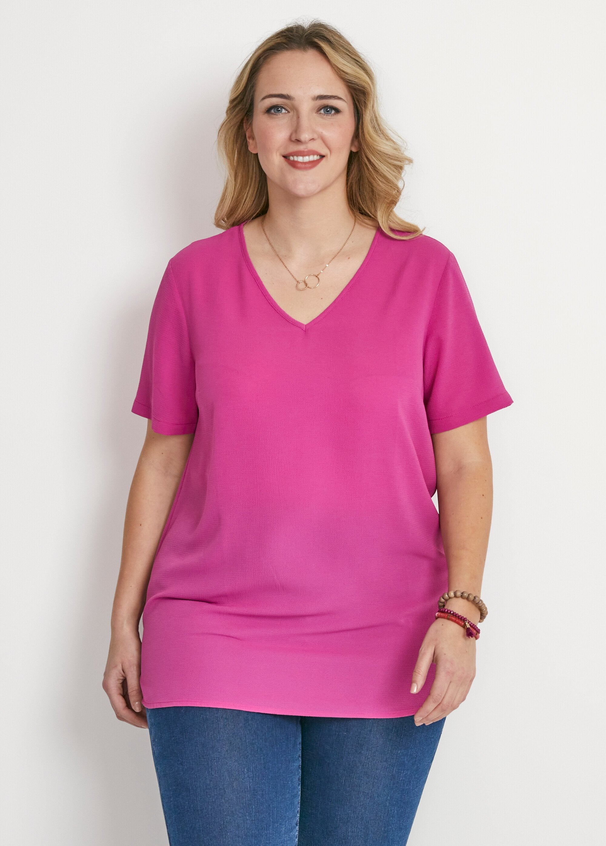 Ample_mid-length_tunic_in_crepe_fabric_Uni_fuchsia_FA1_curvy