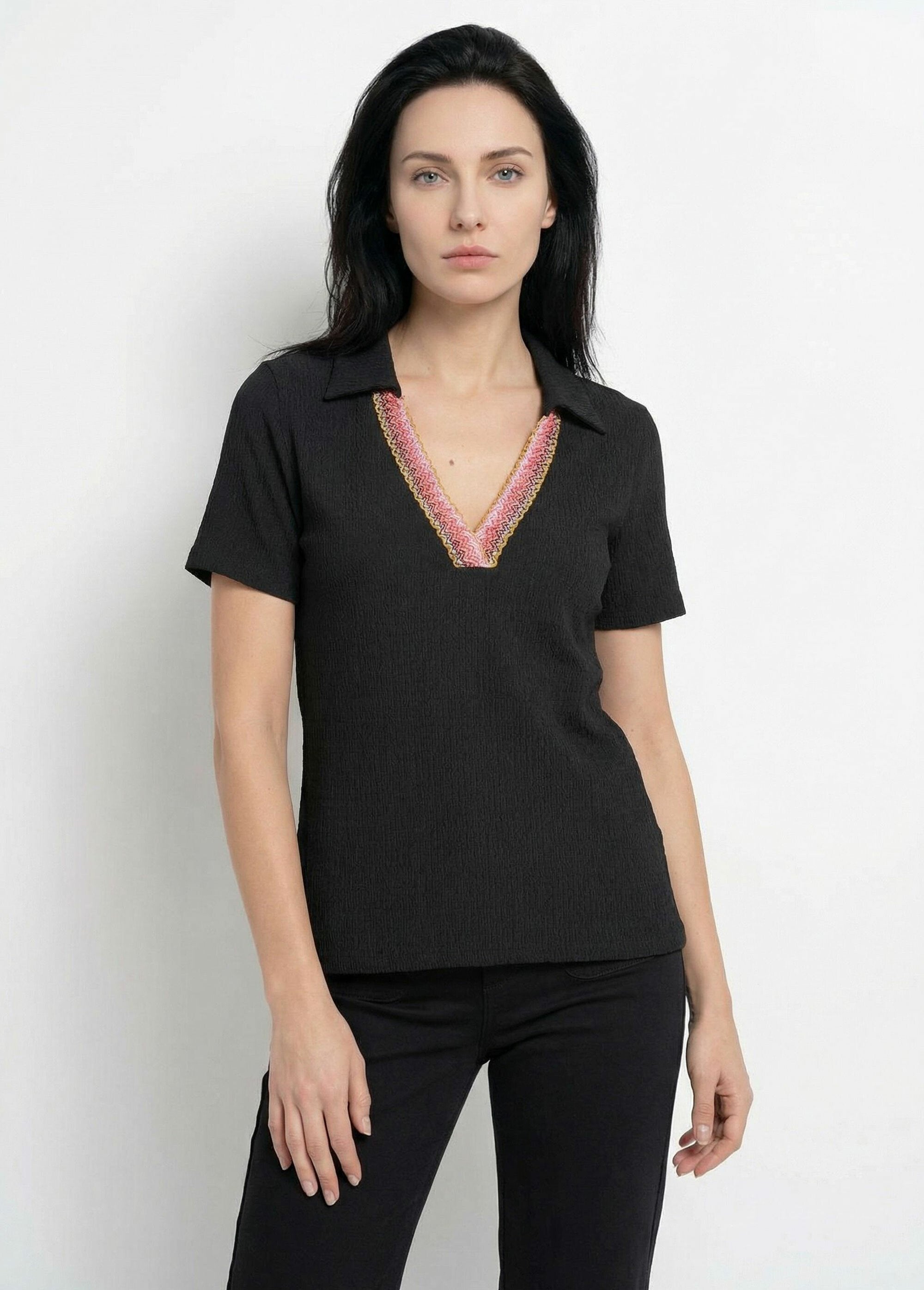 fancy_V-neck_waffle_tunic_Black_FA1_slim