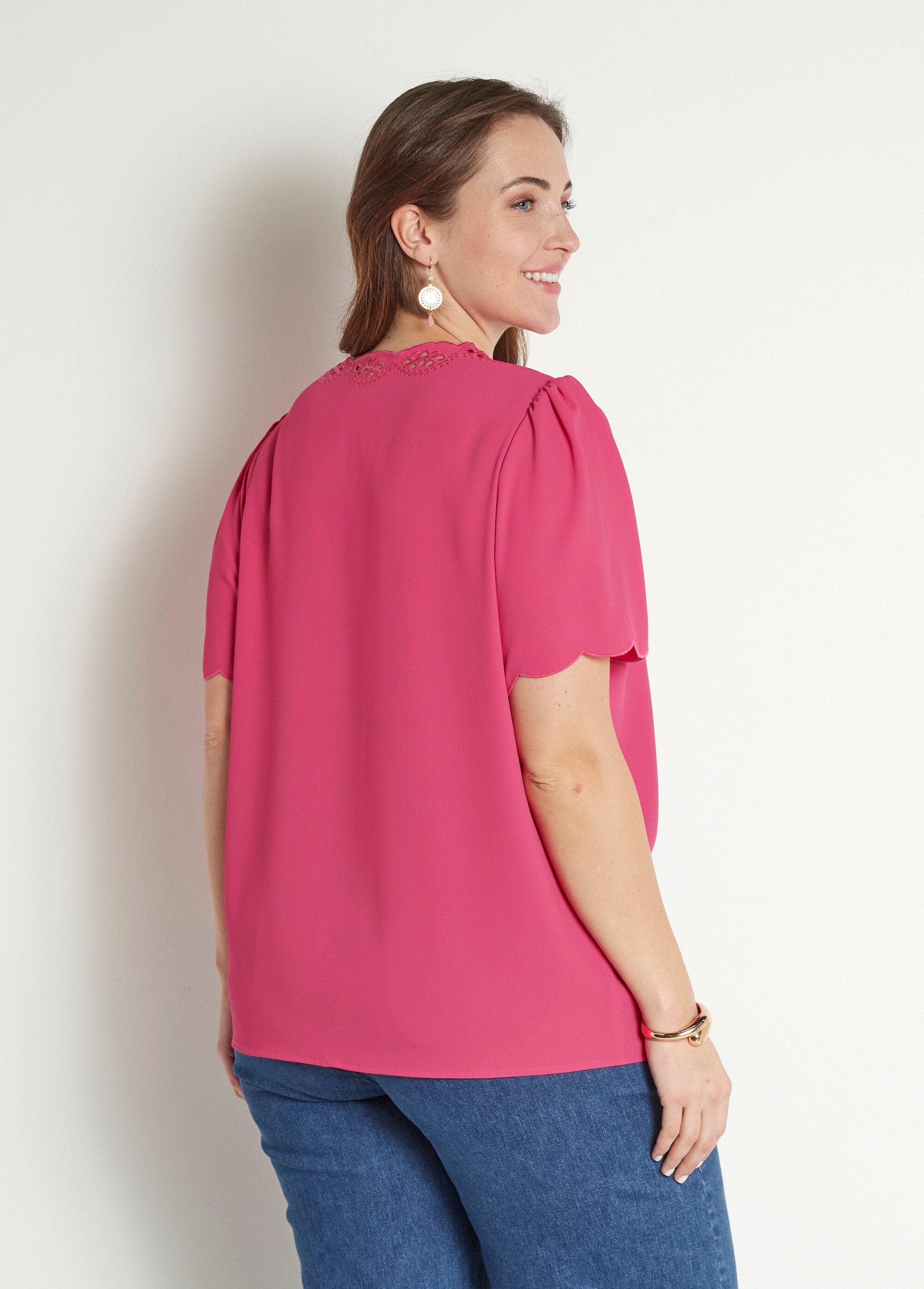 Long_embroidered_tunic_with_short_sleeves_Fuchsia_DO1_curvy