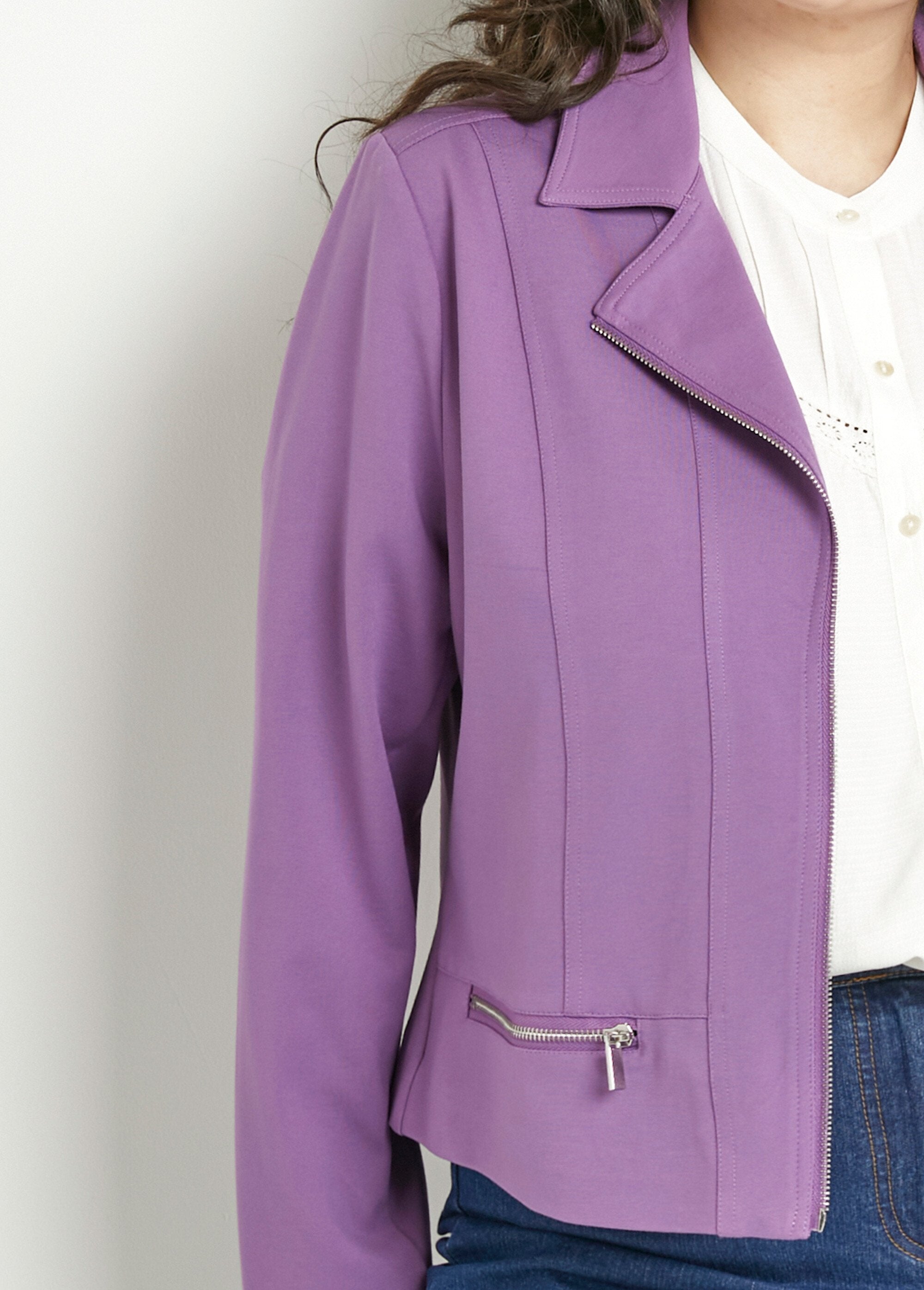 Short_straight_zipped_jacket_in_Milano_knit_Purple_DE1_curvy