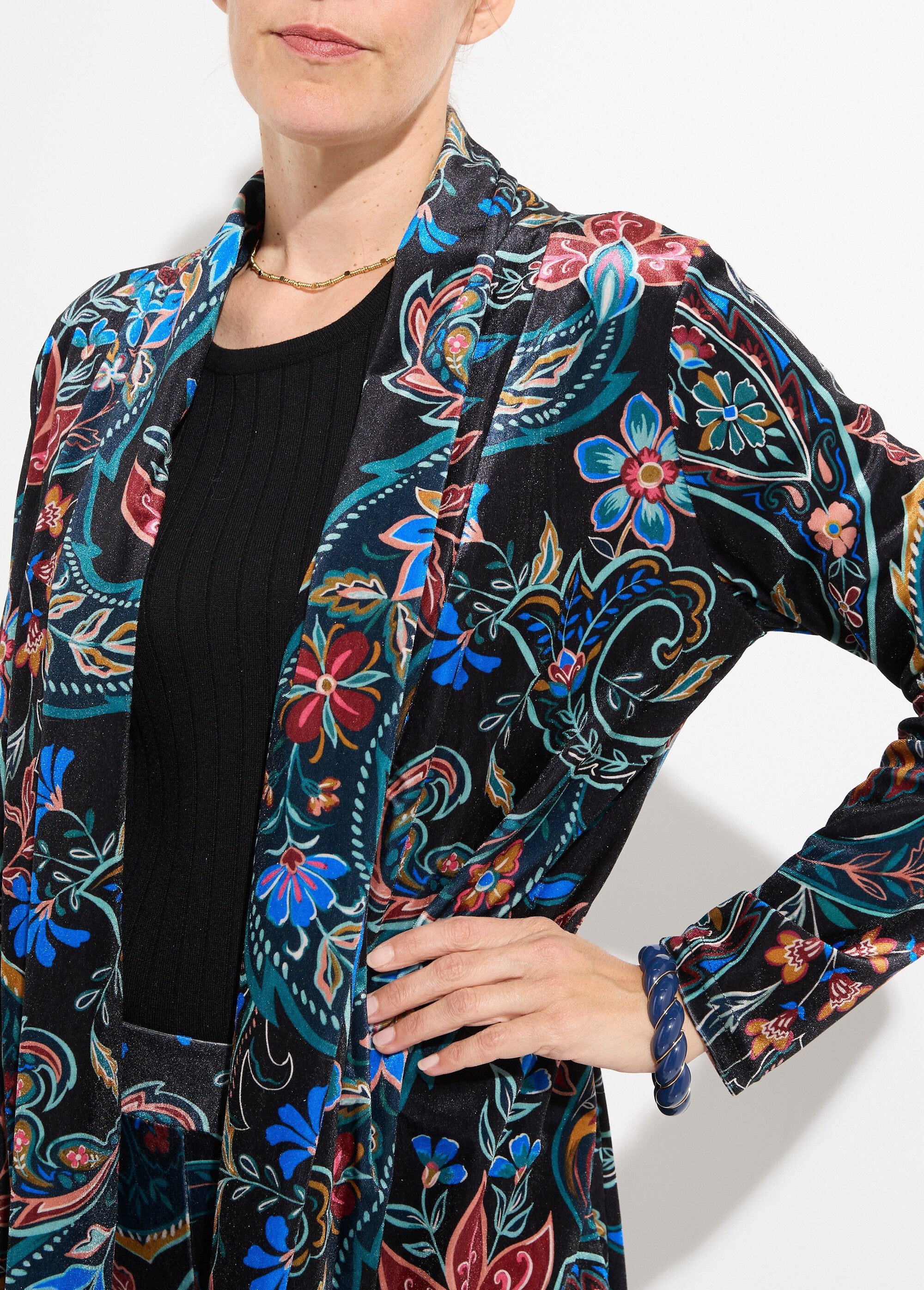 Veste_en_velours,_imprimé_cachemire_Noir_imprime_DE1_slim