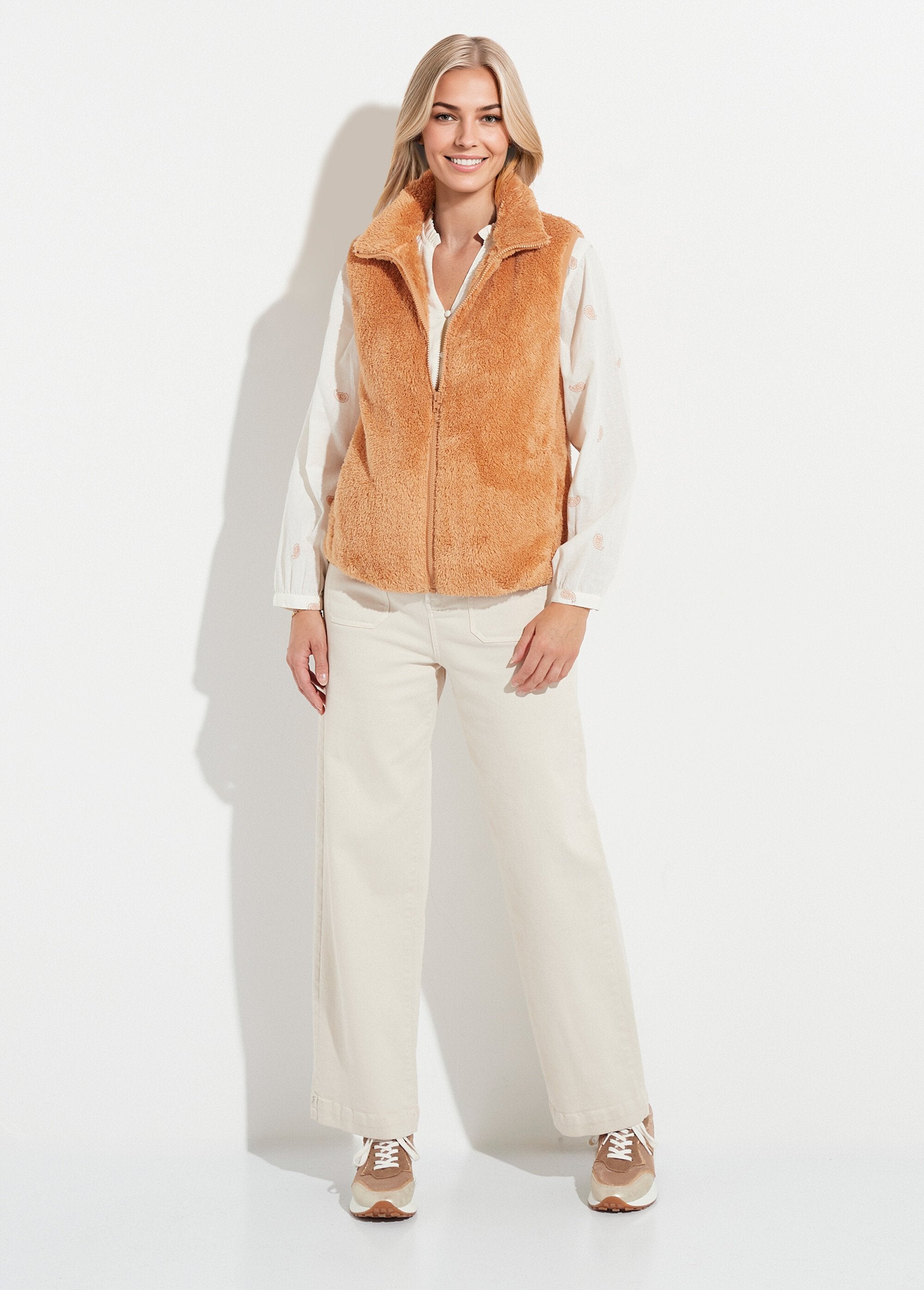 Veste_fausse_fourrure_sans_manches_col_montant_Chamois_SF1_slim
