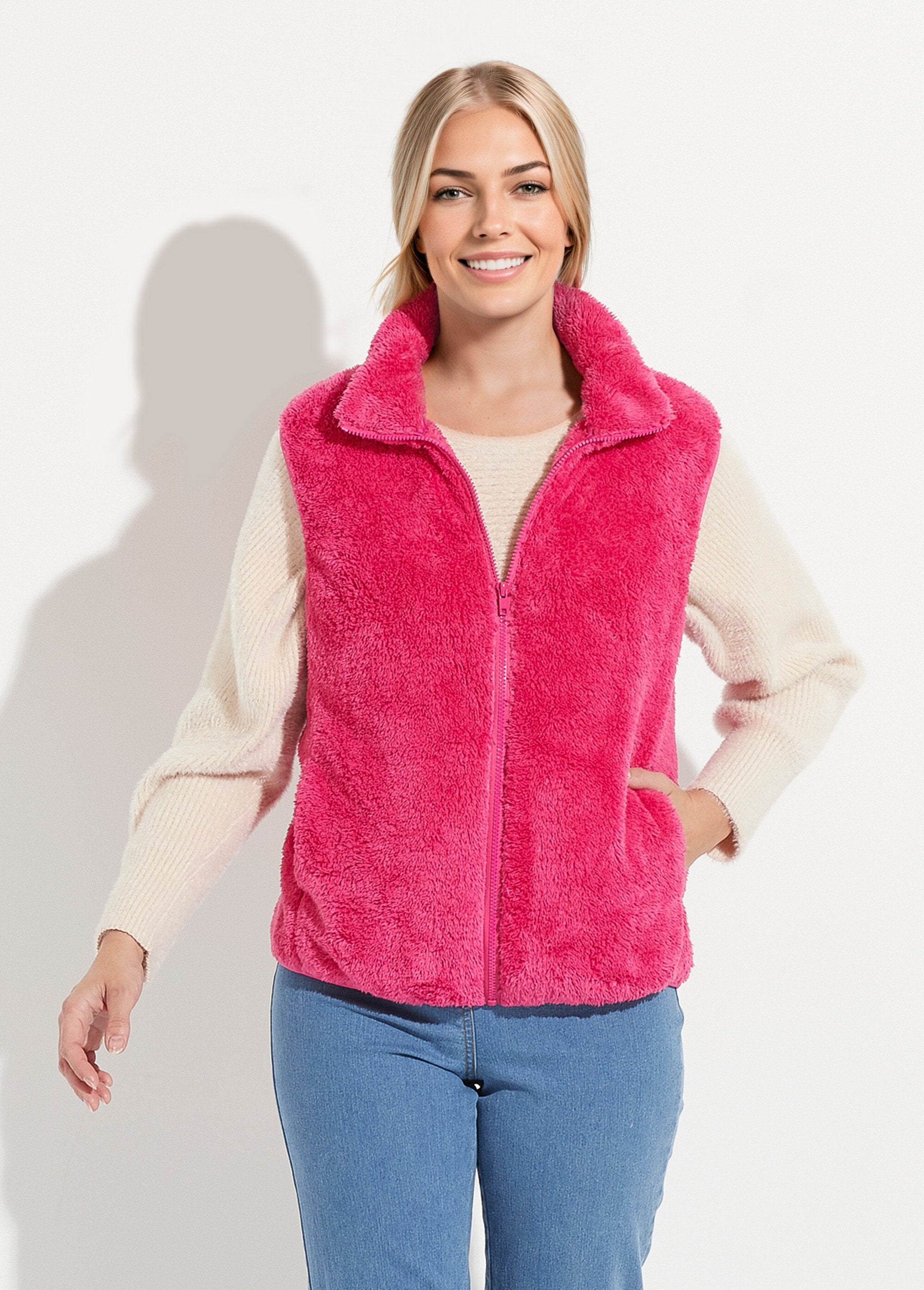 Veste_fausse_fourrure_sans_manches_col_montant_Fuchsia_FA1_slim